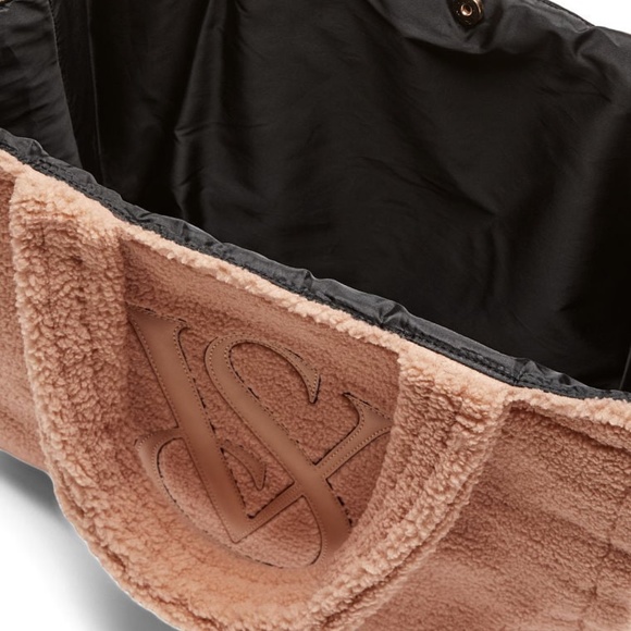Victoria’s Secret Plush Fleece Tote NWT - Picture 3 of 6